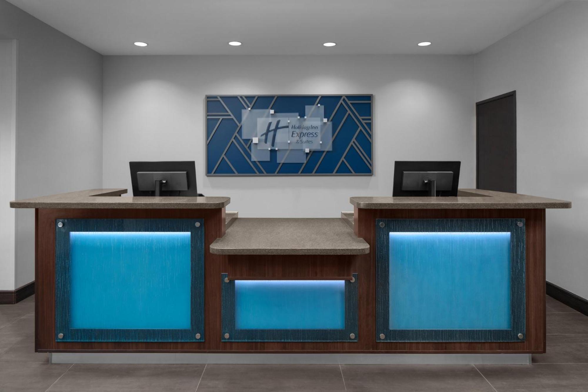 Holiday Inn Express & Suites Midland South I-20 By Ihg Exterior foto