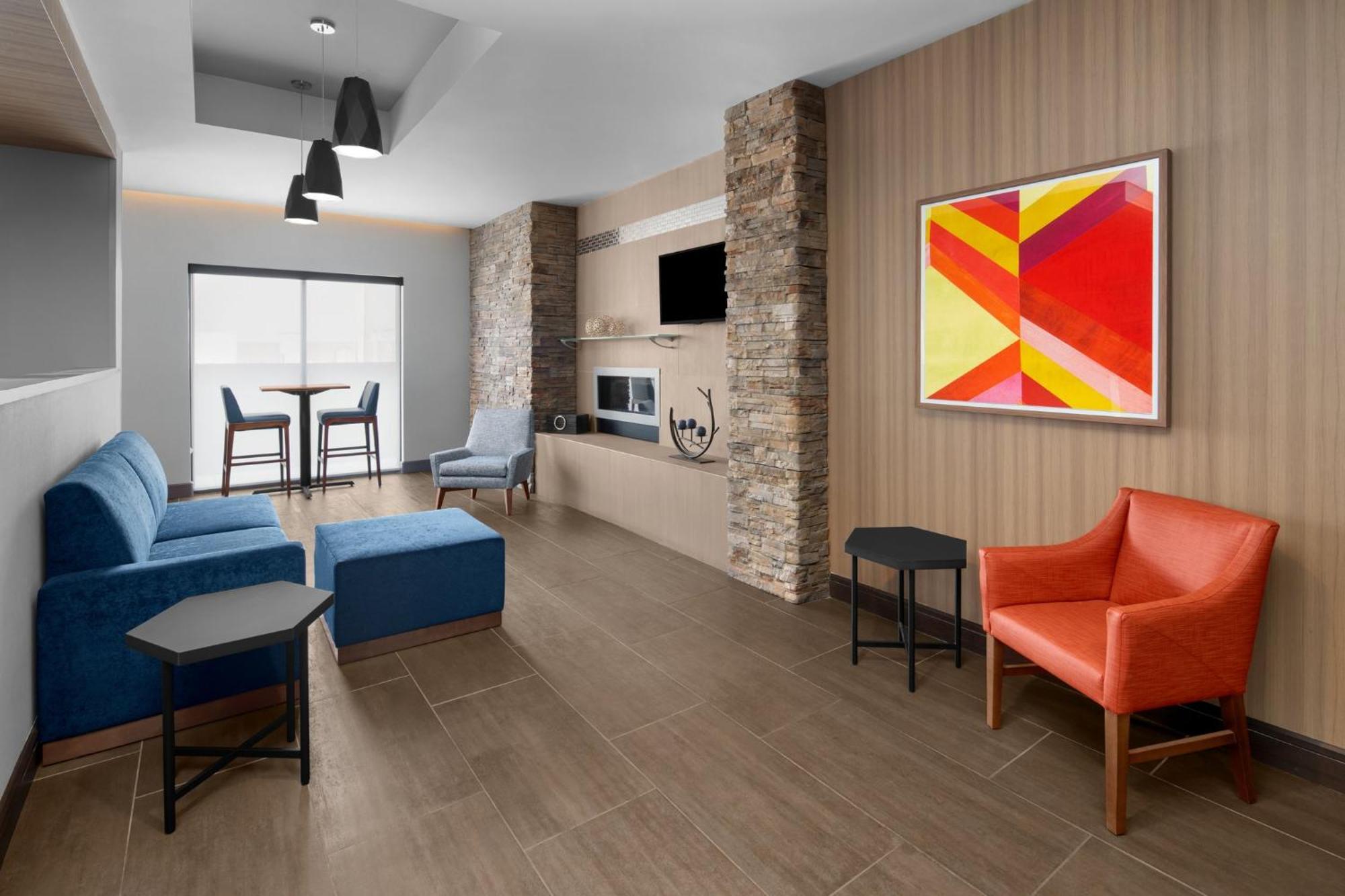 Holiday Inn Express & Suites Midland South I-20 By Ihg Exterior foto